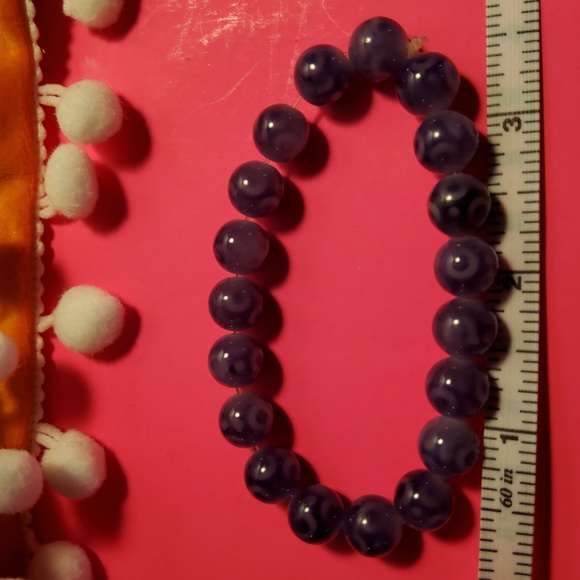 Beautiful glass stretch bracelets, one pair of glass beads earrings. - Picture 6 of 12